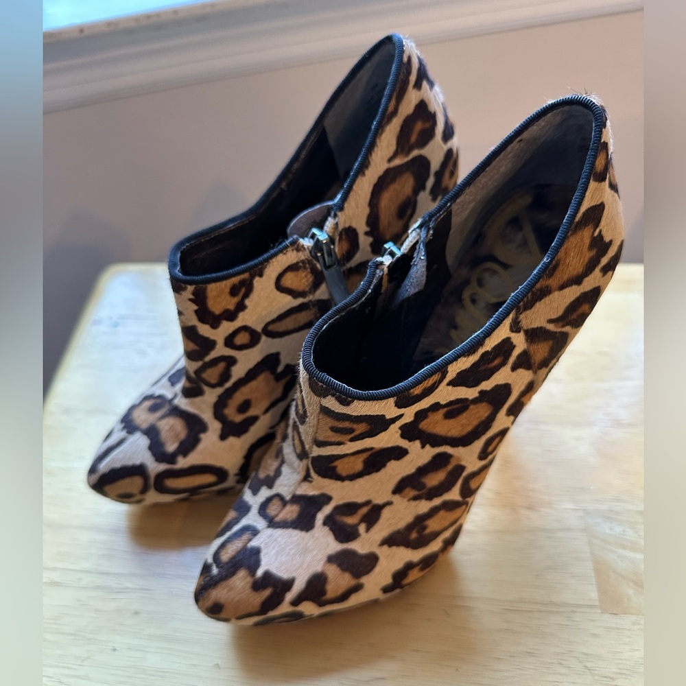 Never worn Sam Edelman ankle shoes